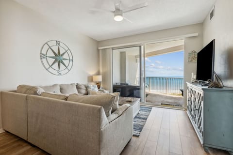 Condo, Multiple Beds, Balcony, Beach View (2603 Surfview) | Living area