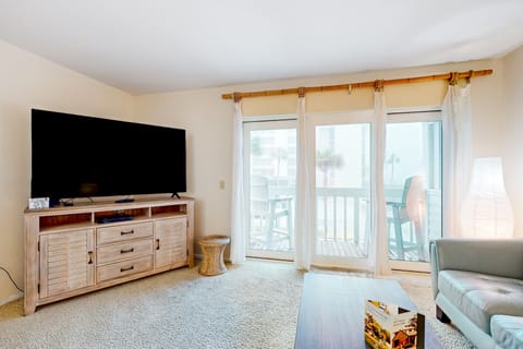 House, Multiple Beds, Balcony, Ocean View (Ocean Vistas) | Living area