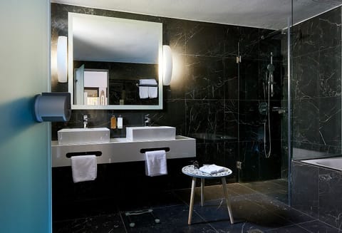 Villa, Private Pool, Beachfront | Bathroom | Free toiletries, hair dryer, slippers, towels