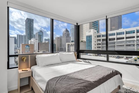Modern Apartment located on the 9th floor- Pool and Gym acces (8201)