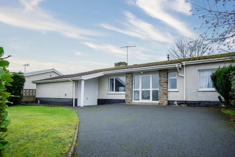 Glan Heulog - 3 Bed Holiday Home - Saundersfoot (27297)