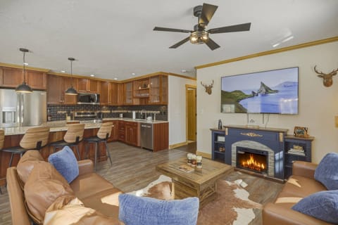 Eat in bar, dining table and cozy sofas make this space ideal for families and friends to enjoy. The Leisure Lodge is pet friendly too! Welcome home!