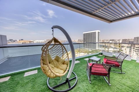 Classic Apartment, Balcony, Beach View | Terrace/patio
