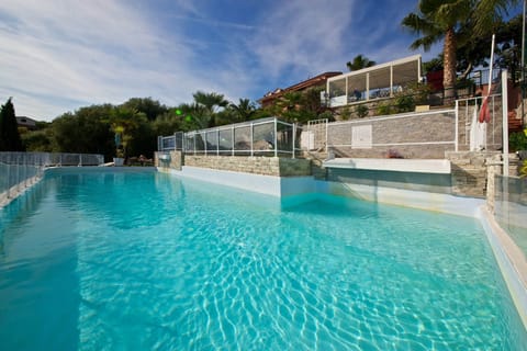 Holiday Home Swimming Pool