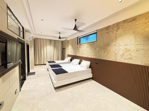Premium Suite, Air conditioning | WiFi (surcharge), bed sheets