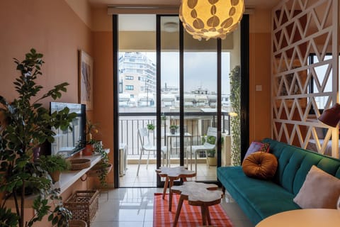 Apartment, 1 Double Bed, Kitchen, City View | Living area | Smart TV, Netflix, streaming services