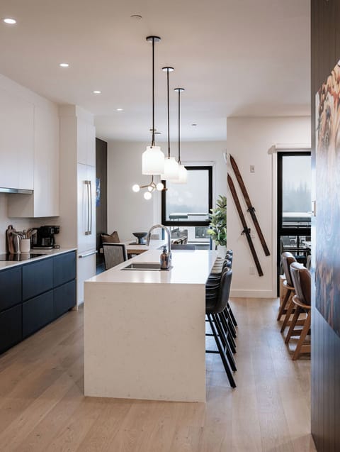 Four Peaks Penthouse Kitchen