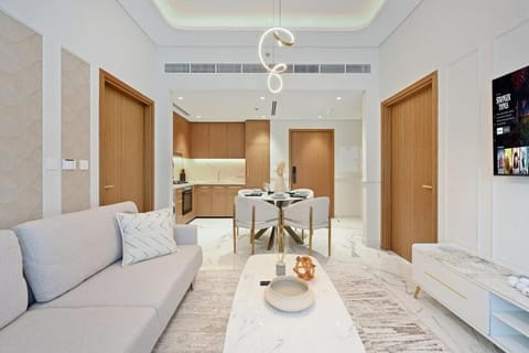 Apartment, Balcony | Living area