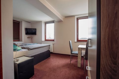 Basic Double Room, River View | Desk, free WiFi