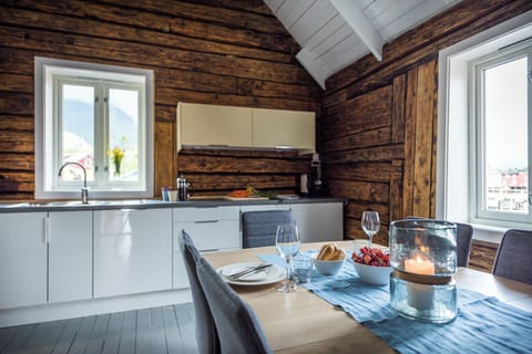 Cabin (Nordbua #3) | Private kitchen | Dishwasher, cookware/dishes/utensils