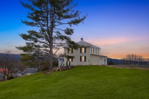 House, 4 Bedrooms | Exterior