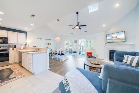 Wonderful open layout perfect for spending time together.