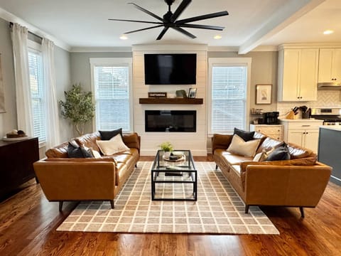 Welcome to our Northshore Scenic Sky Retreat, a curated space that is made for moments together!