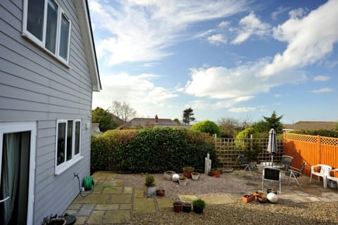 Gravelled and paved back garden