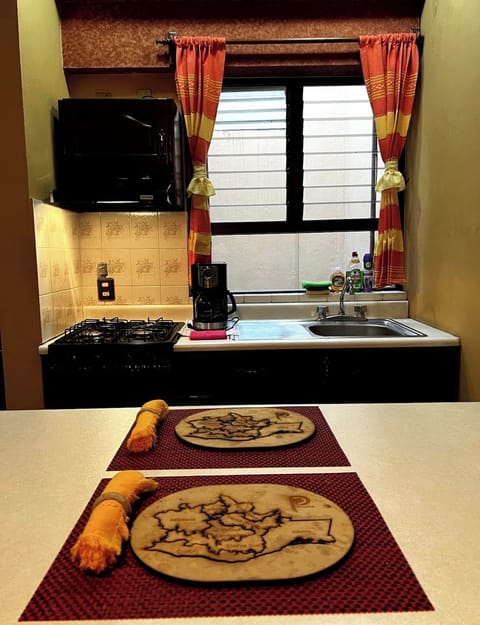 Two seat dinning island.