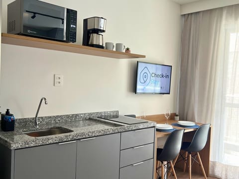 Studio | Private kitchen | Full-size fridge, microwave, stovetop, cookware/dishes/utensils