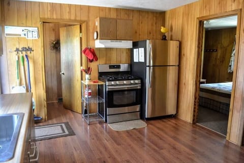 House, Multiple Beds, Fireplace (NR #15) | Private kitchen