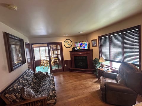 Apartment, Multiple Beds, Fireplace, Garden View (NR #17) | Living area