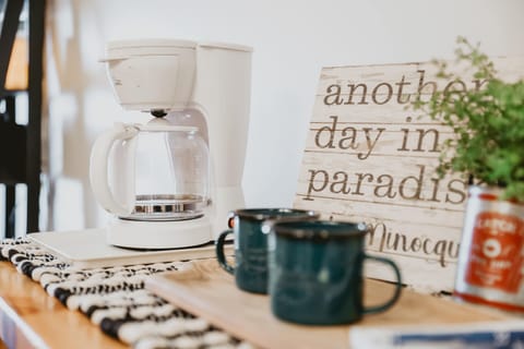 Studio, 1 King Bed, Patio (Island Cove Resort 6) | Coffee and/or coffee maker