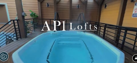 Hot Tub / BBQ area