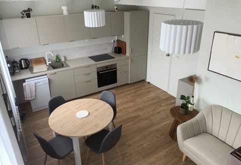 Living area | Flat-screen TV