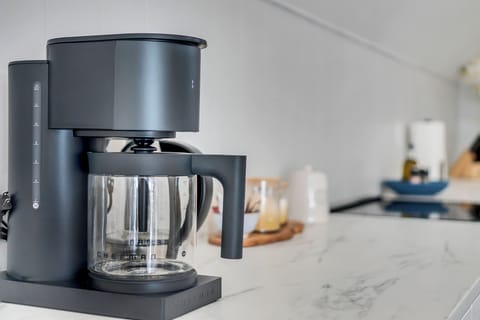 "One out of three, drinks decaf or tea"