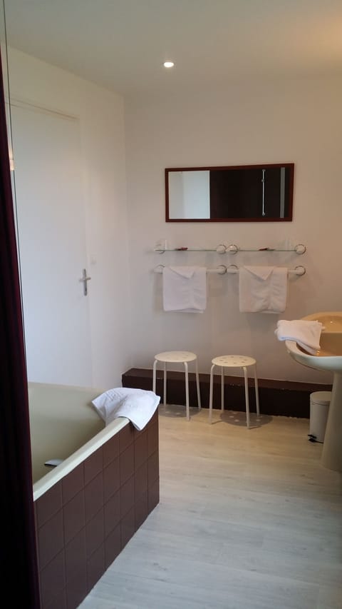 Free toiletries, towels