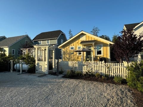 Sunshine Cottage