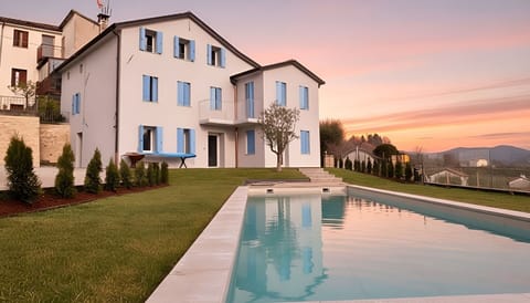 Autumn, Building Exterior, Garden, Pool, Spring, Summer