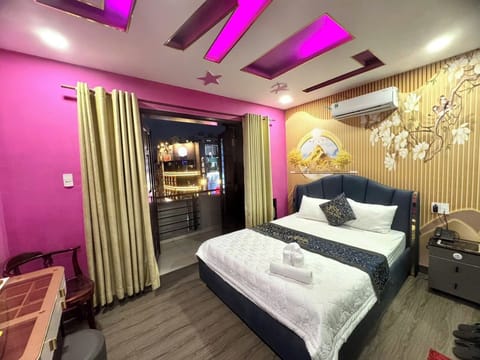 Hypo-allergenic bedding, individually decorated, individually furnished