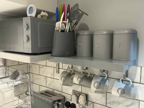 Apartment, 1 Bedroom, Balcony | Interior