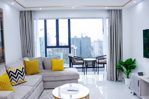 Apartment, 2 Bedrooms, Accessible, Balcony | Living room