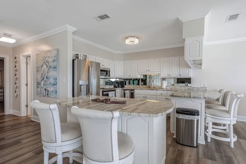 Bar Seating and Full Kitchen