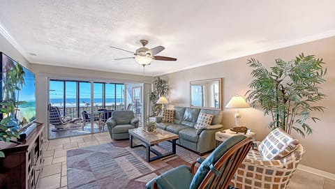 Open Concept Full Gulf Views