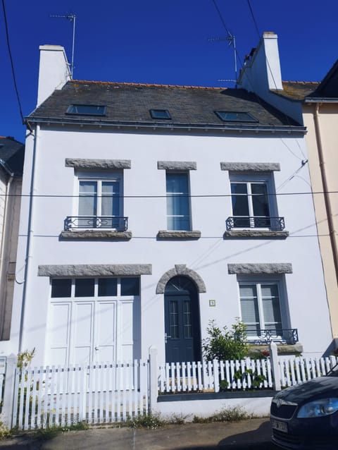 Façade côté impasse