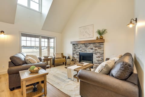 Pierre Vacation Rental | 3BR | 4BA | 1,500 Sq Ft | 1 Step to Enter