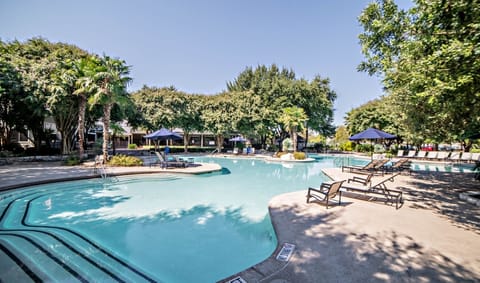 Welcome to your relaxing pool and spa get-away!