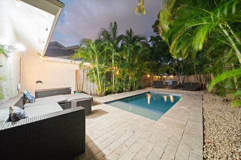Heated Pool, private back yard