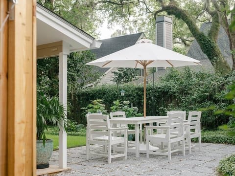 Complete fenced yard fir your privacy and dogs