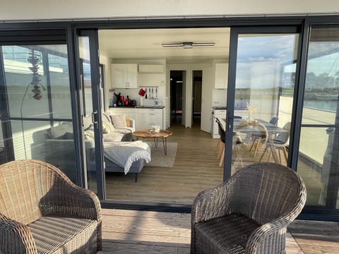 Mobile Home | Living room