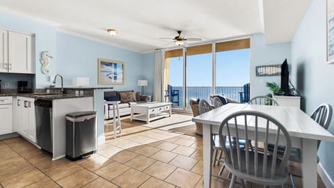 Tidewater 1313 - Open-living concept with Gulf views