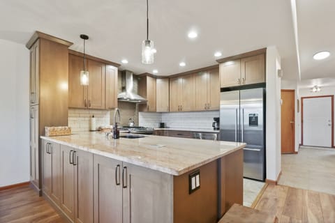 Townhome, 2 Bedrooms | Private kitchen | Fridge, oven, coffee/tea maker, toaster