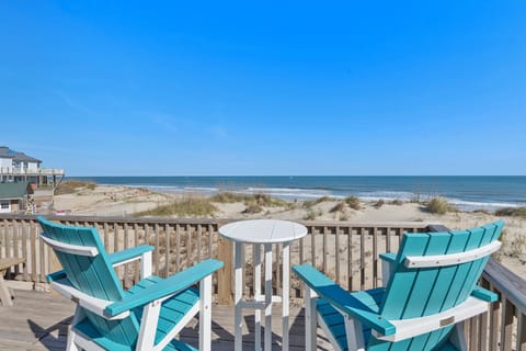 SN22R: Back 2 The Beach | Top Level Deck