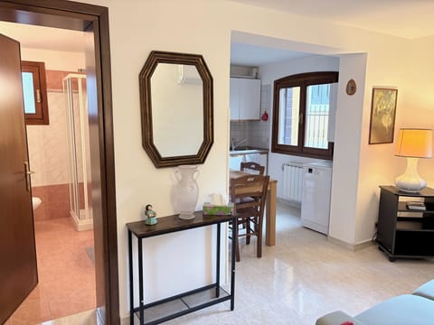 Basic Apartment, Patio, Garden View | Living area