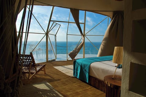 Room | In-room safe, iron/ironing board, free WiFi