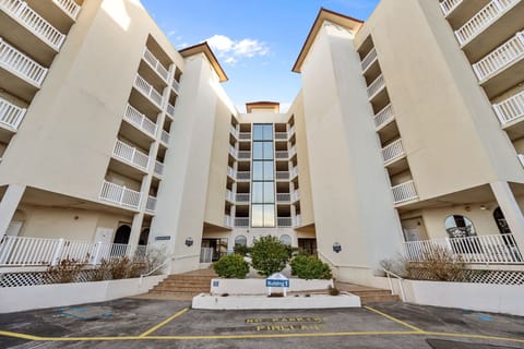 Welcome to "Unbound Ocean" at St. Regis, your laid-back coastal escape in North Topsail Beach