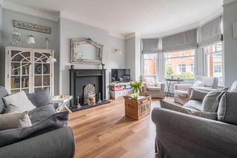 Danes House, Aldeburgh: Bright, cosy space to relax and unwind