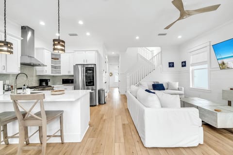 Fully equipped kitchen for all your cooking needs