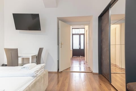 Basic Apartment | Iron/ironing board, free WiFi