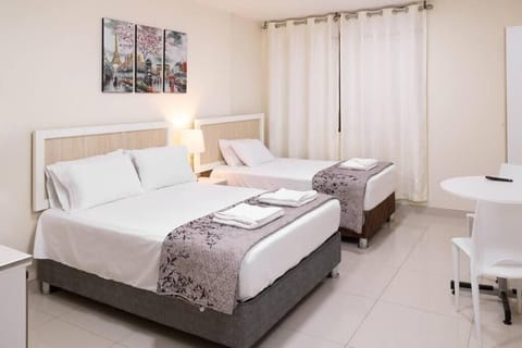 Standard Twin Room | Laptop workspace, free WiFi